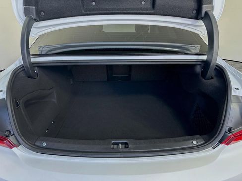 Used 2019 Volvo S90 T5 Momentum image 19