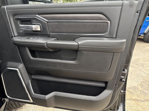 New 2025 RAM 2500 Laramie w/ Towing Technology Group AWD/4WD image 16