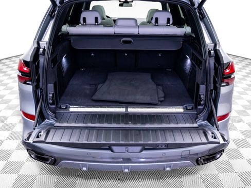 Used 2025 BMW X5 xDrive50e w/ Executive Package AWD/4WD image 33