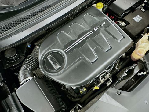 Used 2020 Jeep Cherokee Limited image 32