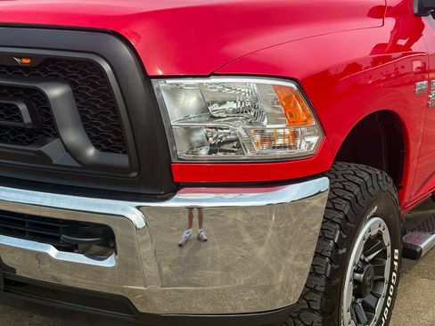 Used 2018 RAM 2500 Tradesman w/ Chrome Appearance Group AWD/4WD image 6