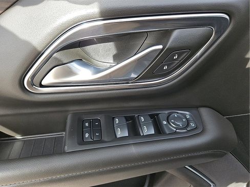 Used 2024 Chevrolet Tahoe LT image 13