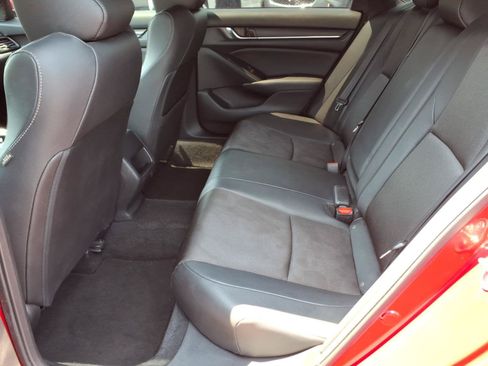Used 2020 Honda Accord Sport image 12