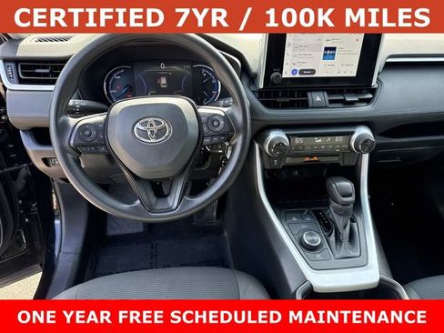 Used 2023 Toyota RAV4 LE AWD/4WD image 17