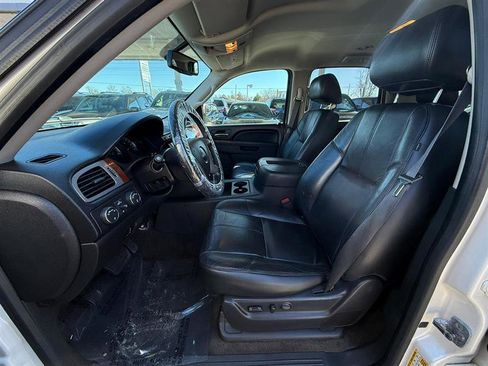 Used 2013 GMC Yukon SLT w/ SLT-2 Equipment Package image 17