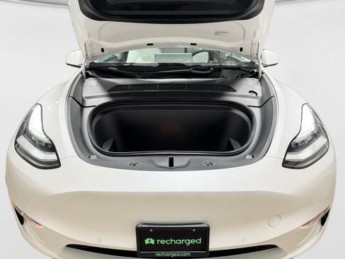 Used 2022 Tesla Model Y Long Range AWD/4WD image 24