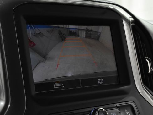 Used 2023 Chevrolet Silverado 1500 Custom image 16