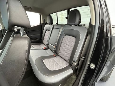 Used 2018 Chevrolet Colorado Z71 image 32