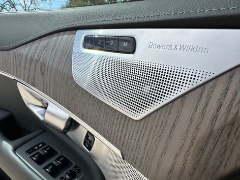 Certified 2024 Volvo XC90 T8 Ultimate image 25