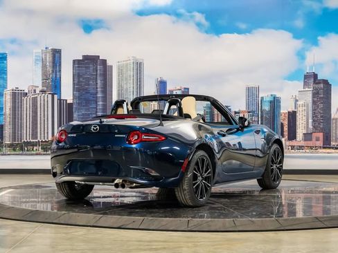 Used 2025 MAZDA MX-5 Miata Grand Touring w/ Weather Package image 10