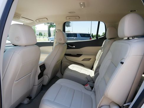 Used 2023 GMC Acadia Denali AWD/4WD image 10