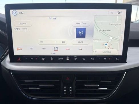 Used 2023 Ford Escape Platinum image 10