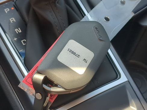 New 2026 Kia Sportage LX w/ LX Convenience Package image 23