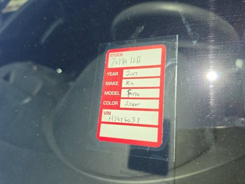 Used 2017 Kia Forte LX FWD image 9