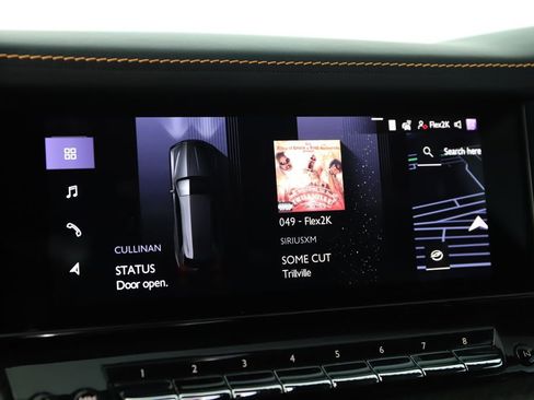 Used 2025 Rolls-Royce Cullinan Black Badge AWD/4WD image 27