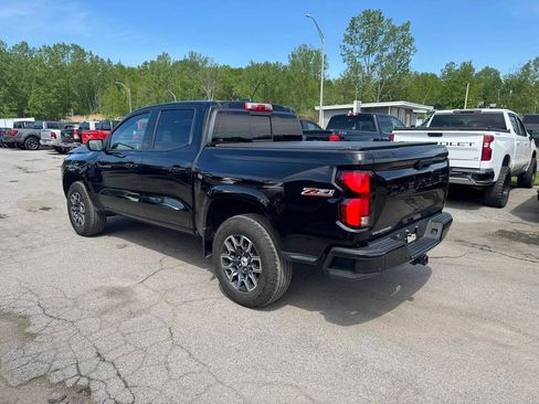 Used 2023 Chevrolet Colorado Z71 w/ Z71 Convenience Package 2 AWD/4WD image 2