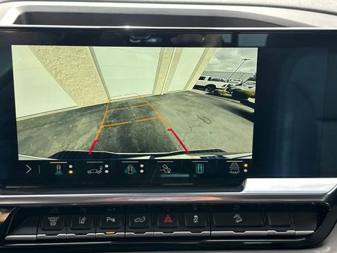 Used 2024 Chevrolet Silverado 2500 High Country w/ High Country Premium Package image 32