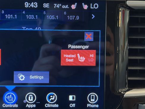 Used 2017 Chrysler Pacifica Touring-L FWD image 27