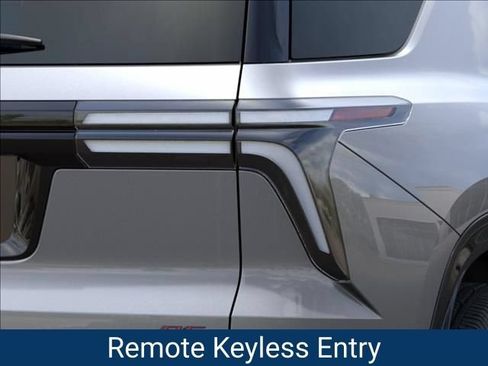 New 2026 Chevrolet Traverse RS FWD image 12