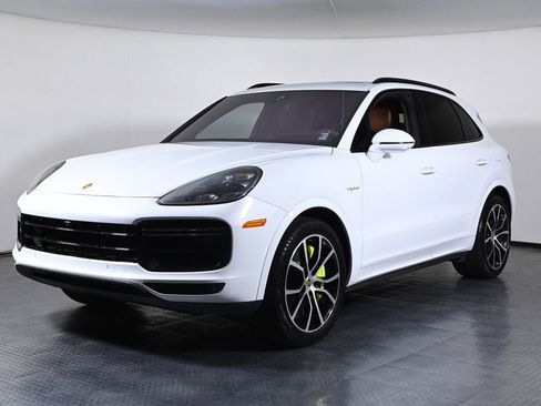 Certified 2023 Porsche Cayenne Turbo S AWD/4WD image 1