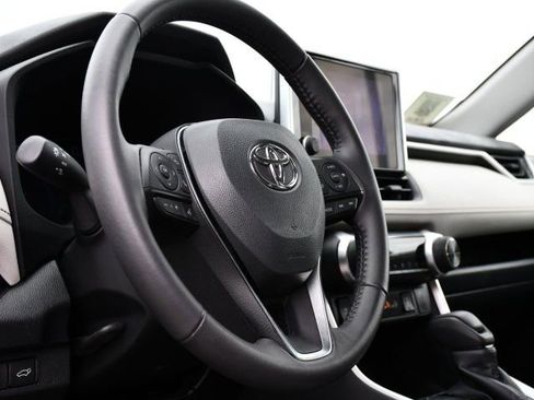 Used 2024 Toyota RAV4 XLE w/ Convenience Package AWD/4WD image 12