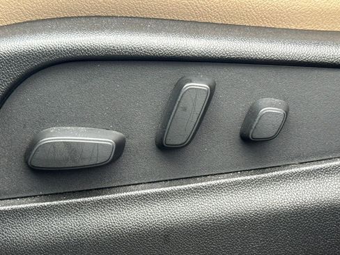 Used 2024 Cadillac XT4 Luxury w/ Cold Weather Package image 30