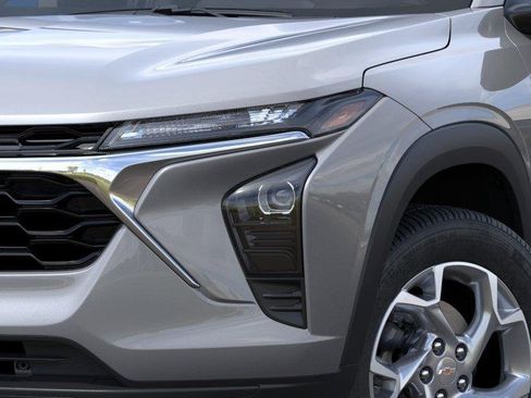 New 2026 Chevrolet Trax LS FWD image 10