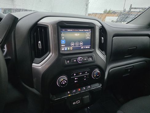 Used 2022 Chevrolet Silverado 1500 Custom image 15