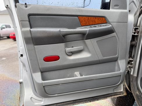 Used 2006 Dodge Ram 2500 Truck SLT image 11