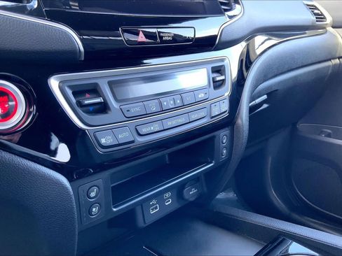 Used 2024 Honda Passport Black Edition image 34