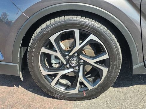 Certified 2019 Toyota C-HR XLE image 11