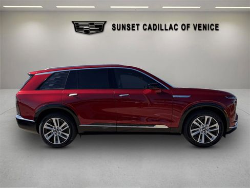 New 2026 Cadillac Vistiq Luxury AWD/4WD image 2