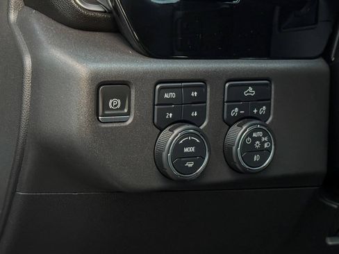 Used 2023 Chevrolet Silverado 1500 LT Trail Boss w/ Convenience Package II AWD/4WD image 18