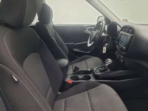 Used 2020 Kia Soul S FWD image 21