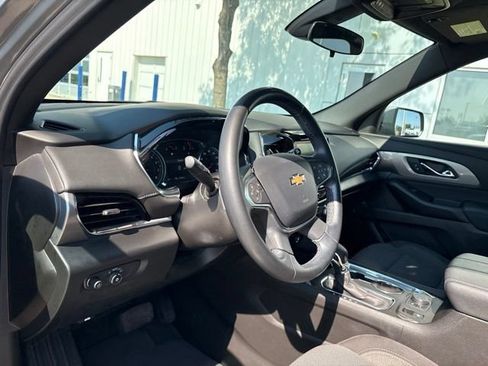 Used 2023 Chevrolet Traverse LT AWD/4WD image 10