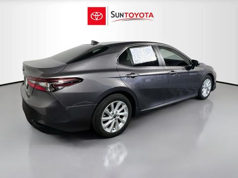 Used 2023 Toyota Camry LE w/ Convenience Package FWD image 4