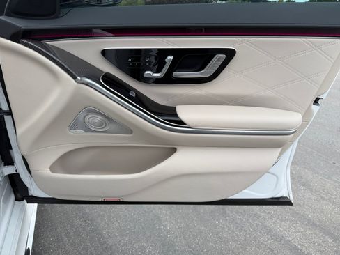 Used 2025 Mercedes-Benz S 63 AMG S image 16