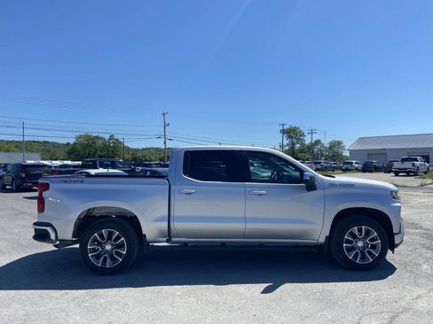 Used 2022 Chevrolet Silverado 1500 LT AWD/4WD image 6