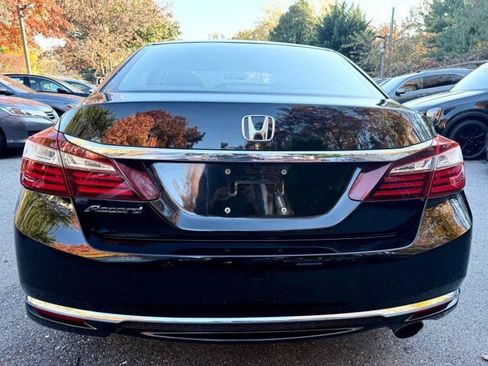 Used 2017 Honda Accord LX image 6