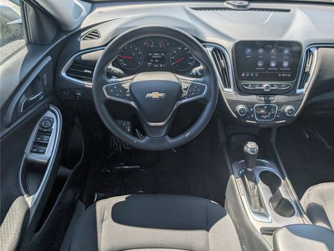 Used 2020 Chevrolet Malibu LS FWD image 15