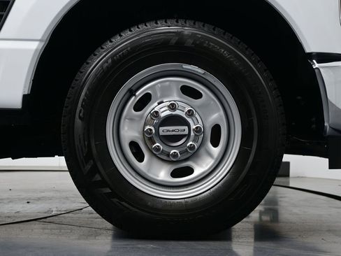 Used 2023 Ford F250 XL w/ XL Chrome Package RWD image 24