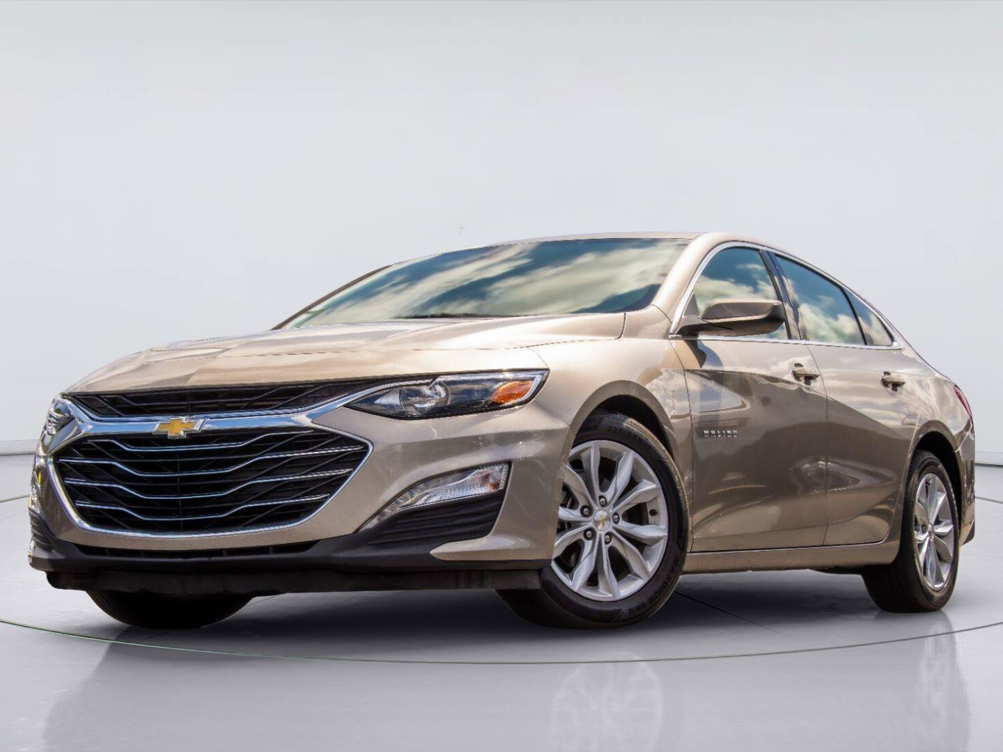 Used 2025 Chevrolet Malibu LT FWD image 1