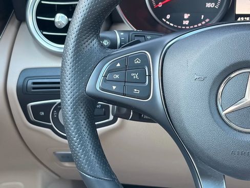 Used 2019 Mercedes-Benz GLC 300 4MATIC image 29