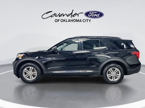 Used 2023 Ford Explorer XLT w/ Equipment Group 202A AWD/4WD image 5