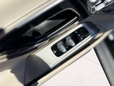 New 2026 Mercedes-Benz CLE 300 4MATIC Cabriolet image 12