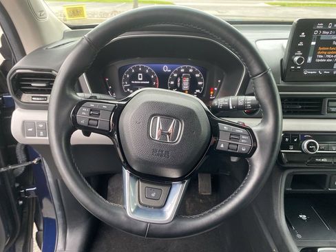 Used 2025 Honda Pilot Elite image 21