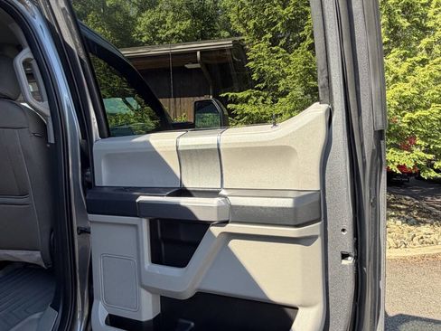 Used 2022 Ford F250 XLT w/ XLT Premium Package AWD/4WD image 45