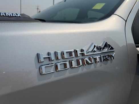 Used 2022 Chevrolet Silverado 3500 High Country AWD/4WD image 30