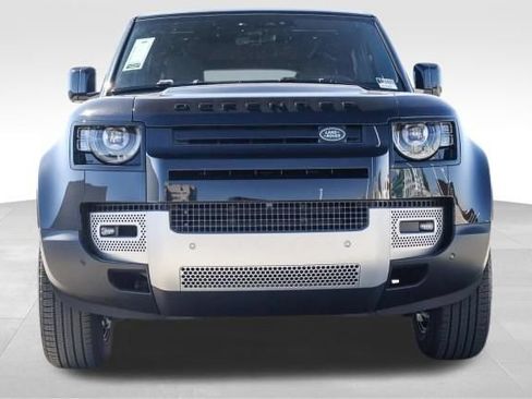 Used 2025 Land Rover Defender 110 S AWD/4WD image 2