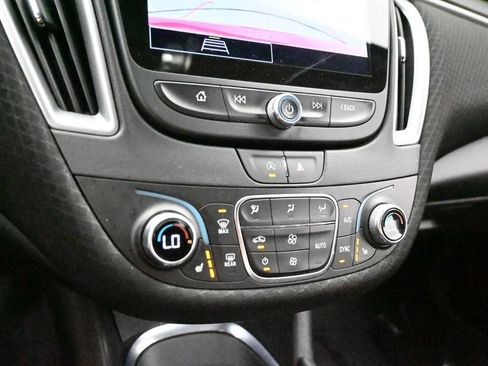 Used 2025 Chevrolet Malibu LT FWD image 22